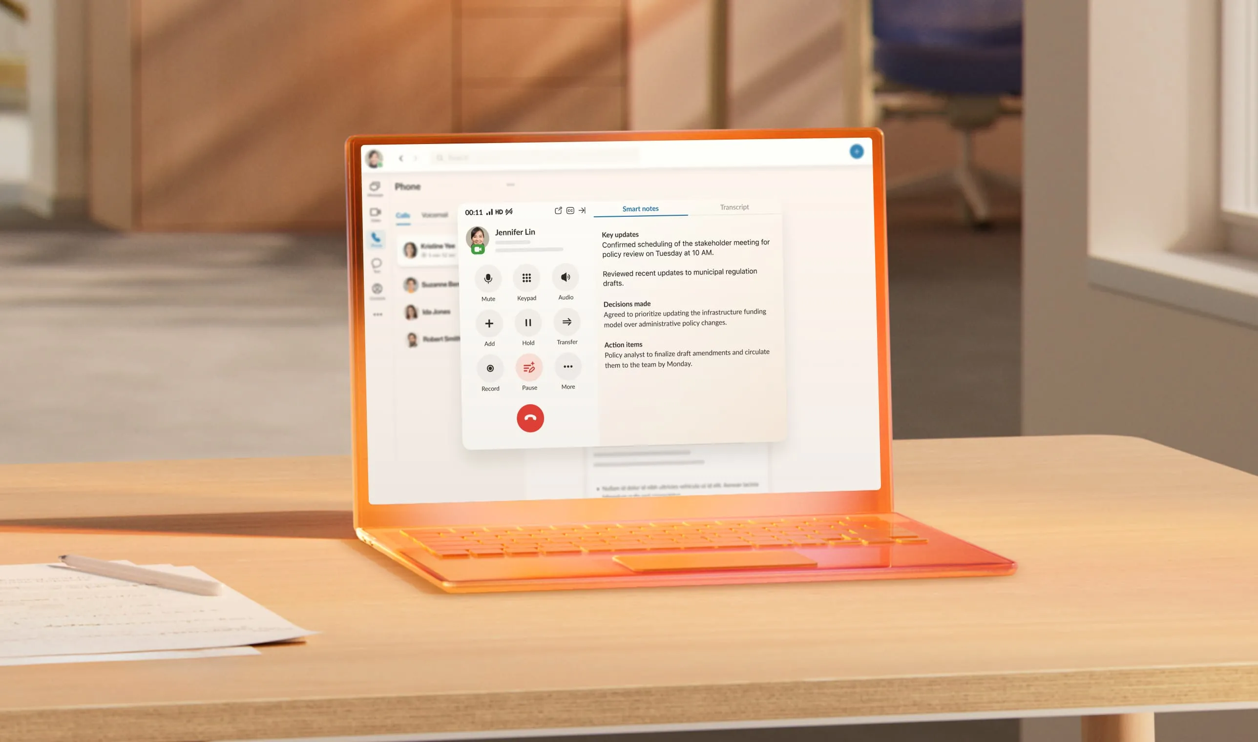 KI-gestützte Notizen in RingCentral nach einem Anruf zwischen Mitarbeiter:innen einer Behörde