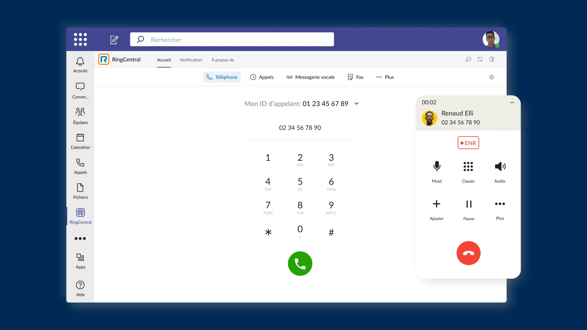Voir la vidéo : Un appel entrant affiché par l'application RingCentral dans la fenêtre Microsoft 365